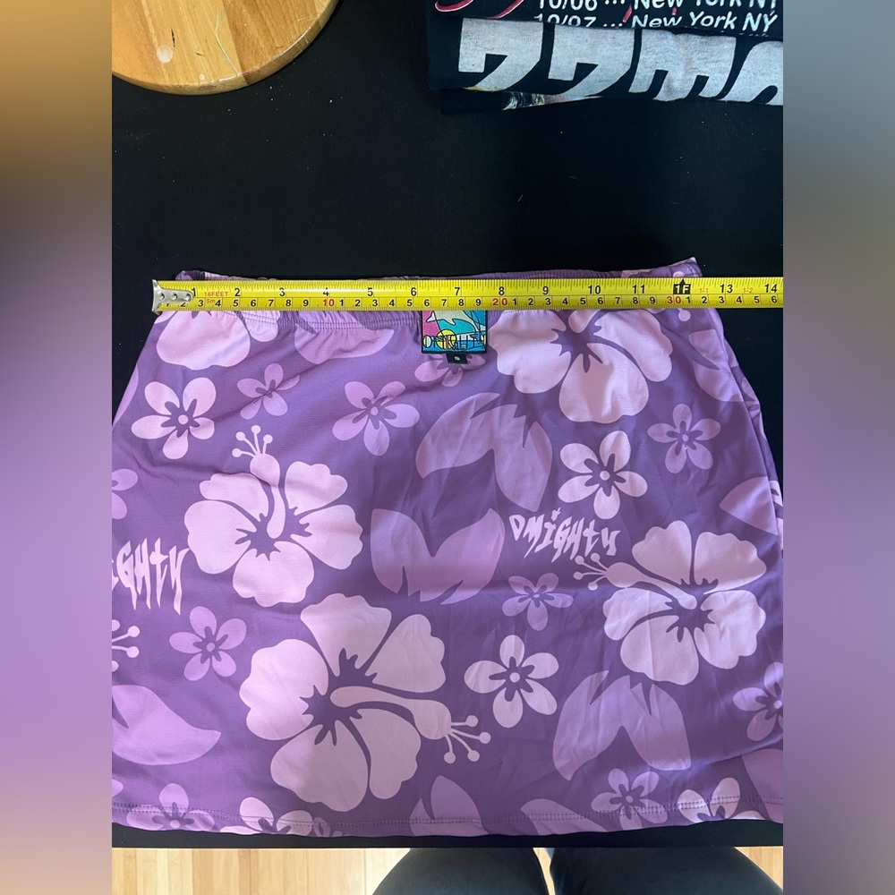 Omighty purple hibiscus skirt Small - Picture 4 of 5